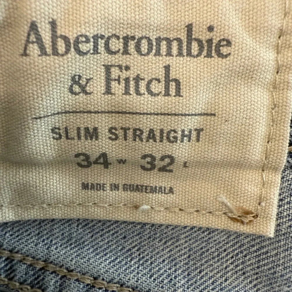 Abercrombie & Fitch Mens Slim Straight Distressed Light Wash Blue Jeans 34x32